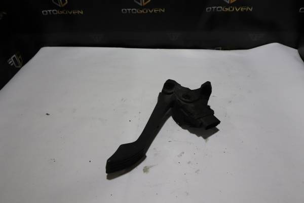 FORD TRANSİT 190 V ÇIKMA PARÇA TRANSİT V347 GAZ PEDALI